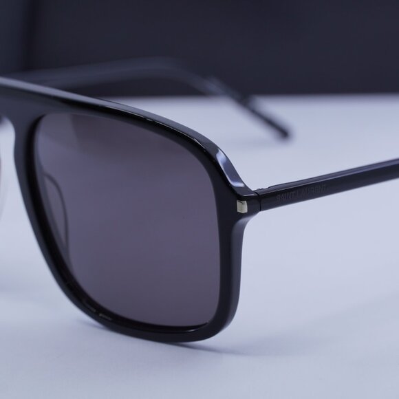 Final Price! Saint Laurent SL590 001 Sunglasses - Picture 4 of 10